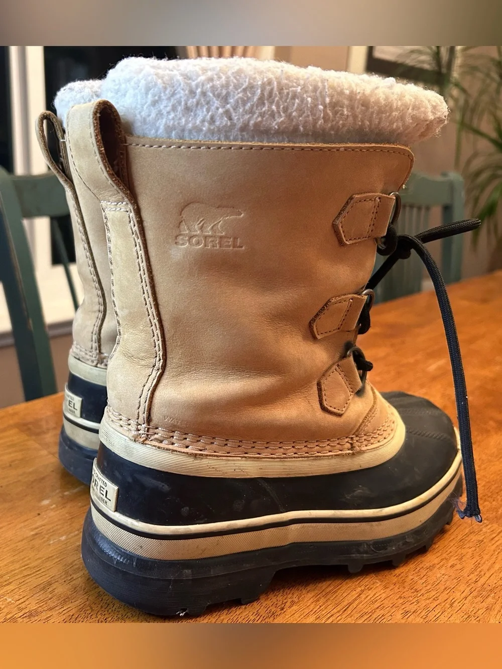 Sorel Youth Caribou Waterproof Youth Unisex Snow Boots Sz 3